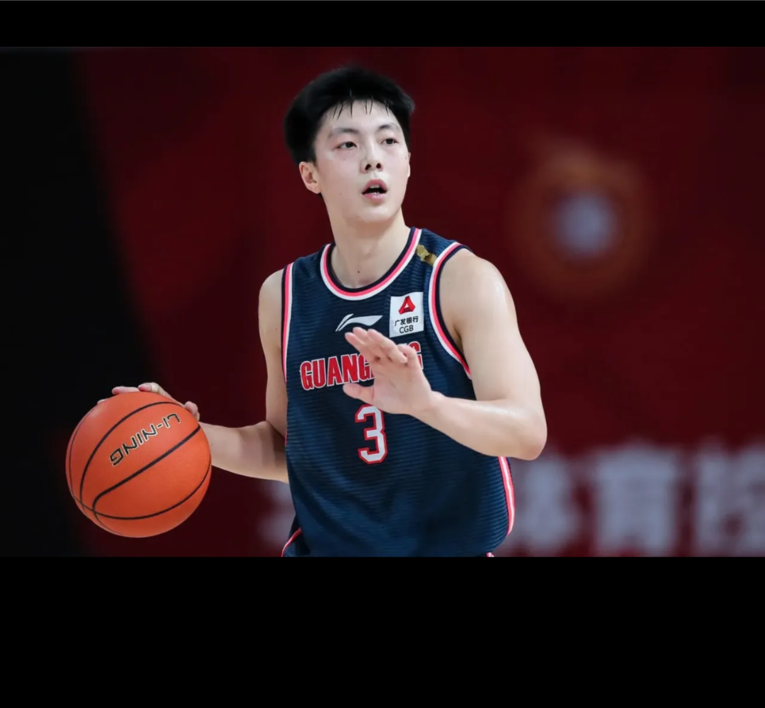 包含双方实力较量，比赛中故事将如何演绎的词条