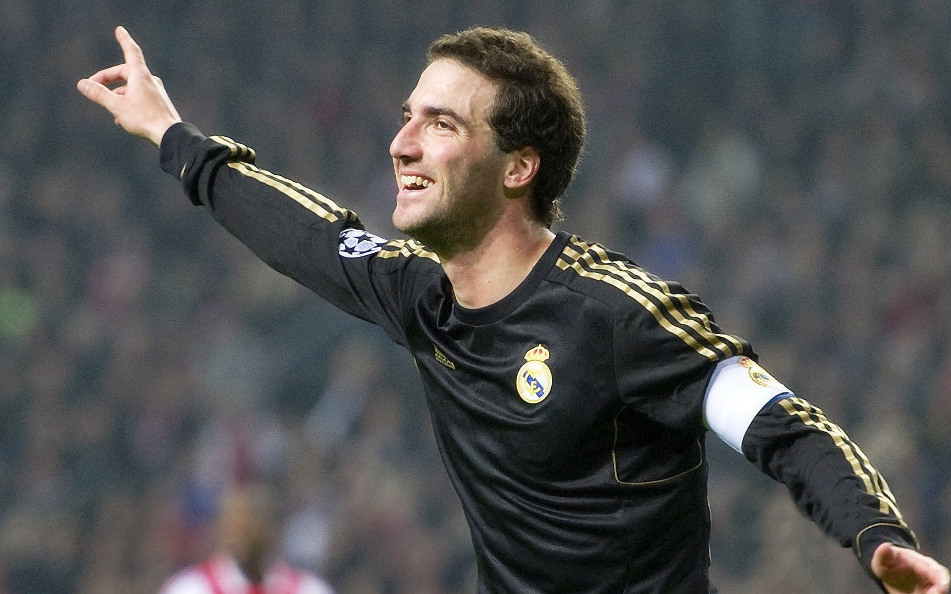 2026世界杯之夜,利拉德全程高能输出,书写篮球与足球的跨界传奇