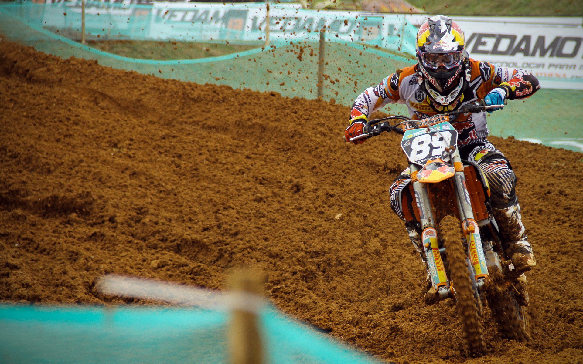 当东方紫金遇上西方紫金，江苏队险胜湖人背后的篮球新叙事